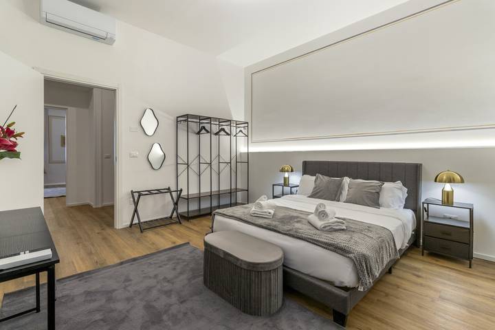 Ganze Wohnung, Tiffany - Netflix, Disney, per 8pp con Garage Box in Triest, Triest Provinz