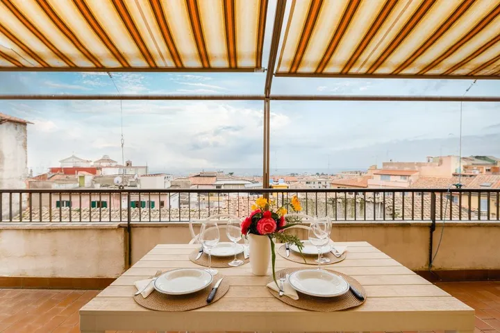 Apartamento de vacaciones para 6 personas, con vistas y terraza - 1