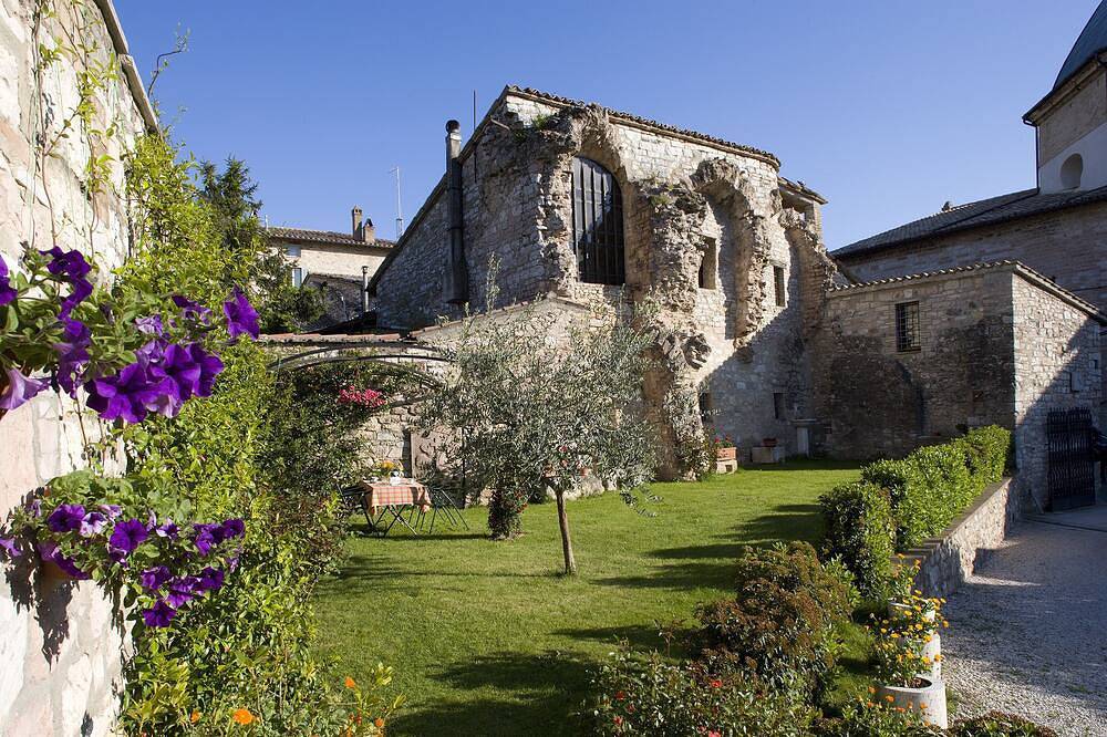 Entire apartment, \"Il Turrione\" holiday apartments in Assisi, Perugia Province