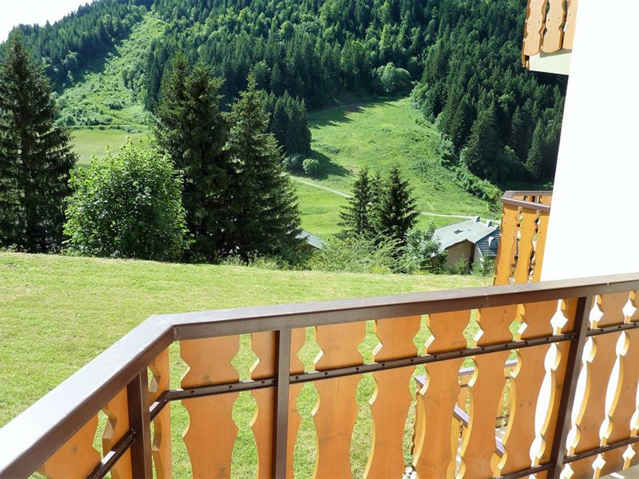 Appartement entier, Charmant 2 pièces avec balcon, départ des randonnées, parking et ascenseur in Le Biot, Région de Thonon-les-Bains