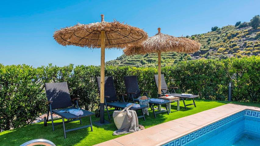 Finca für 6 Personen, mit Balkon/Terrasse und Pool in Torrox - 2