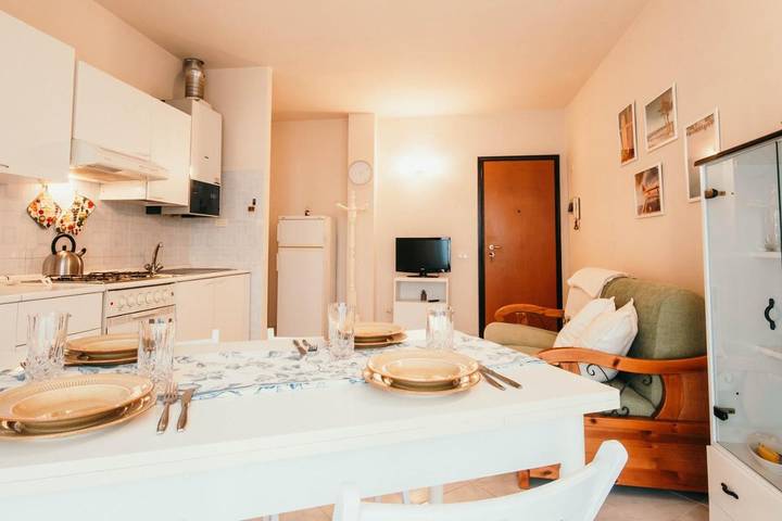 Gîte pour 5 personnes, avec balcon à Marinella di Sarzana - 3