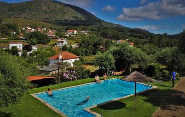 Maison d’hôte pour 3 personnes, avec balcon et jardin ainsi que sauna et piscine dans Caminha