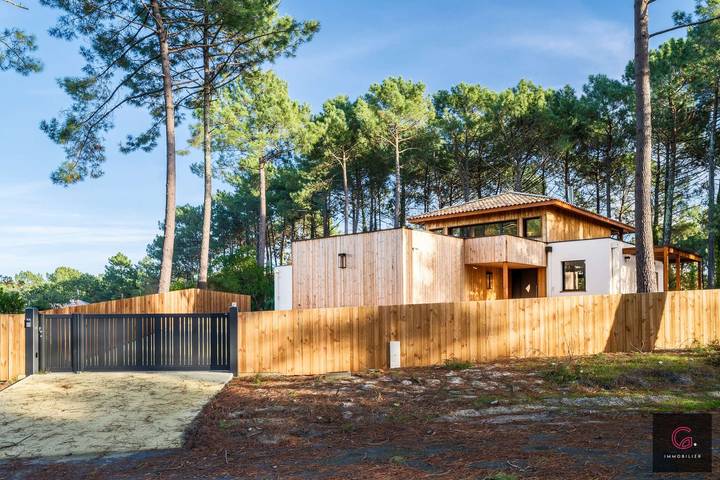 Villa pour 10 personnes, avec jardin ainsi que piscine et terrasse dans Sud Ouest de France - 4