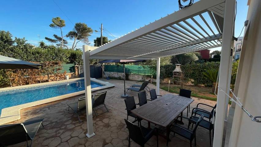 Ferienhaus für 6 Personen, mit Balkon und Whirlpool sowie Terrasse und Garten in Cala Pi - 2