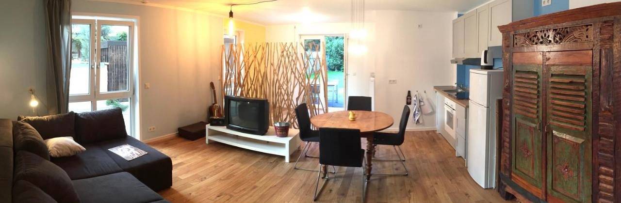 Ferienwohnung für 4 Personen, mit Balkon und Terrasse sowie Garten in Bonn - 2
