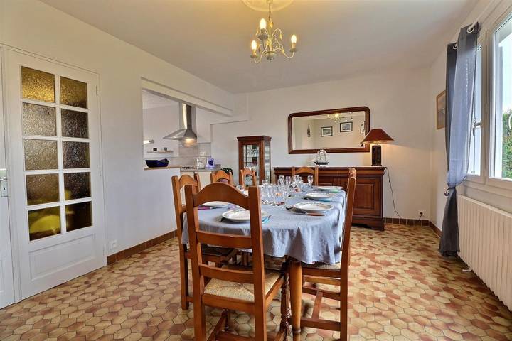 Gîte pour 8 personnes, avec jardin à Hirel - 4