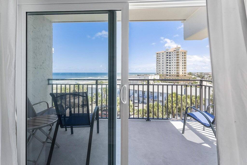 Ganze Wohnung, Erstaunliche Lage - Juni Specials in Jacksonville Beach, Duval County