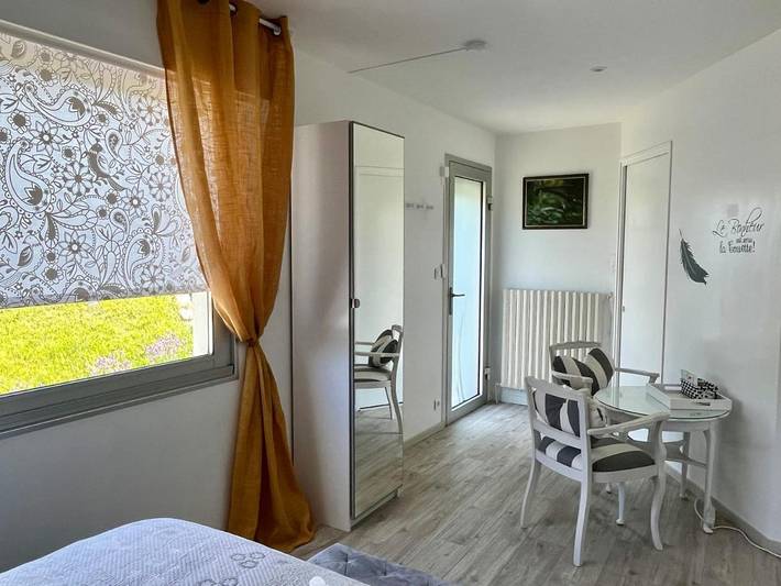 Location de vacances pour 2 personnes, avec Terrasse et Vue à Liézey - 4