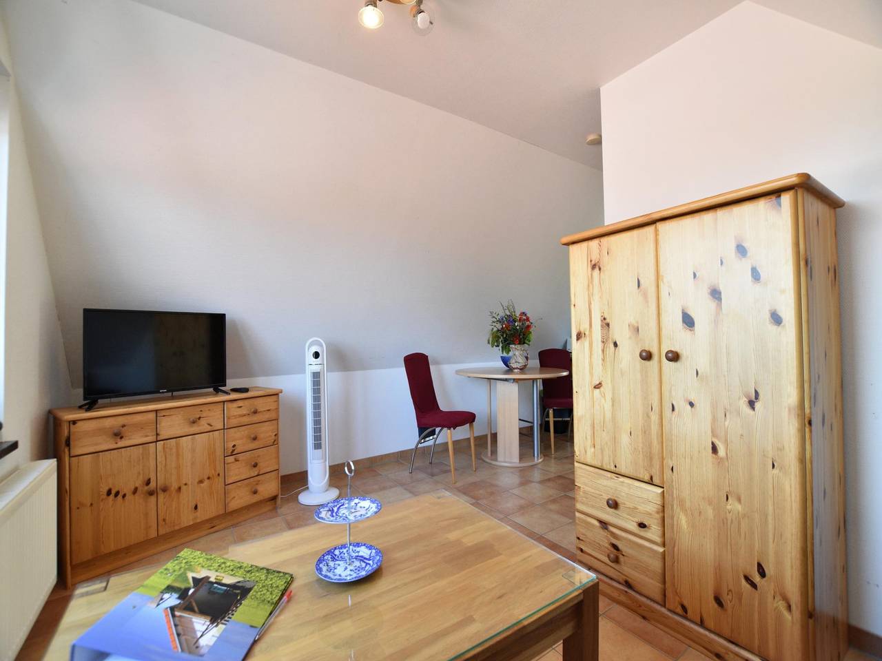 Ganze Wohnung, Strandnahe Ferienwohnung mit Terrasse im Grünen in Mechelsdorf, Bastorf