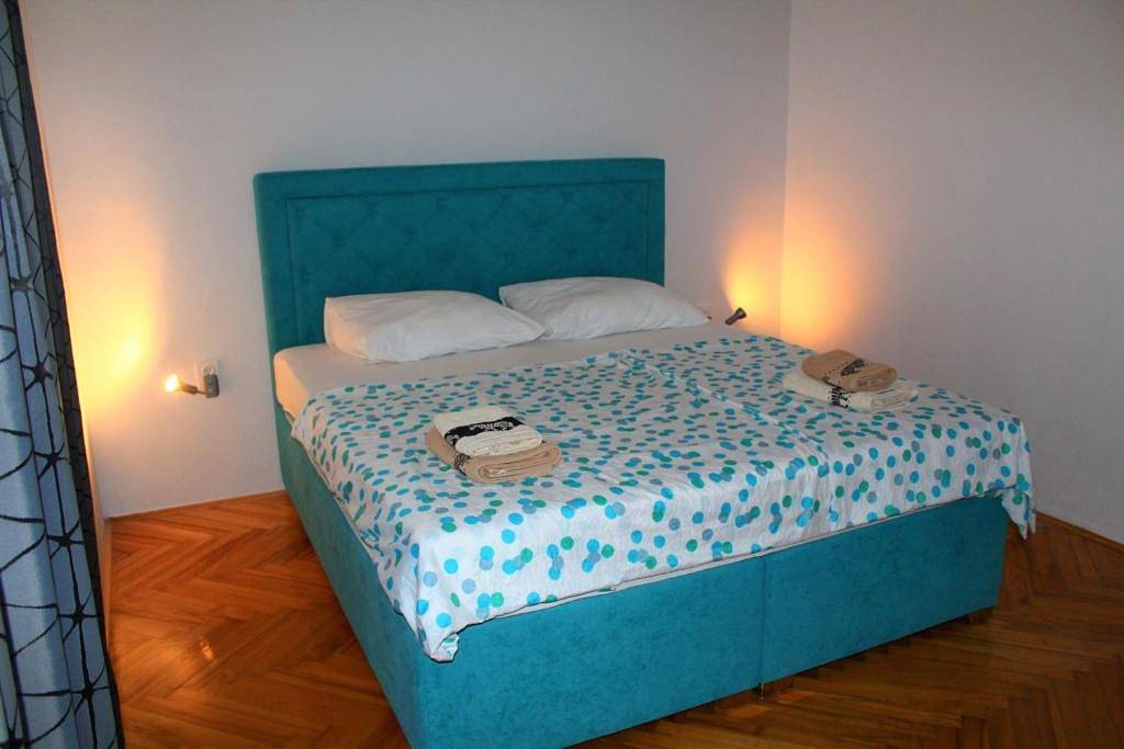 Ganze Wohnung, Ein modernes Apartment mit grosse Terrasse in Primosten, Šibenik-Knin