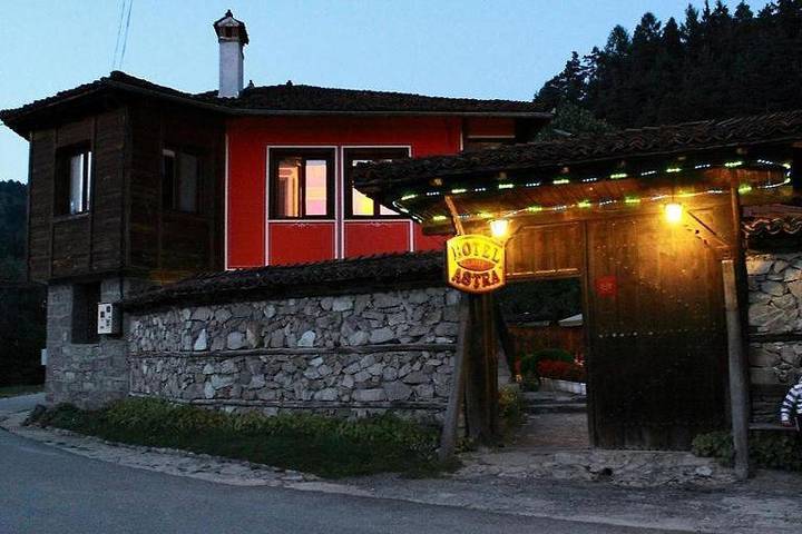 Maison d’hôte pour 2 personnes, avec Terrasse ainsi que Jardin et Vue à Koprivchtitsa
