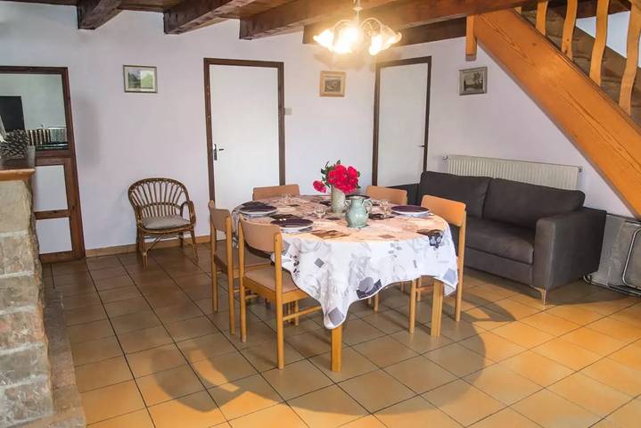 Gîte pour 7 personnes, avec Balcon ainsi que Jardin et Piscine à Saint-Pierre-des-Tripiers - 4