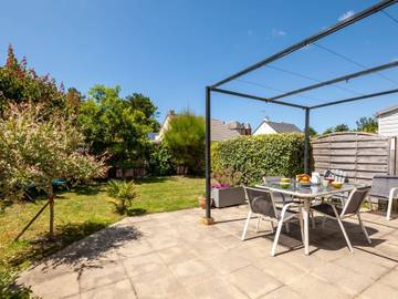 Location de vacances pour 6 personnes, avec jardin à Hauteville-sur-Mer