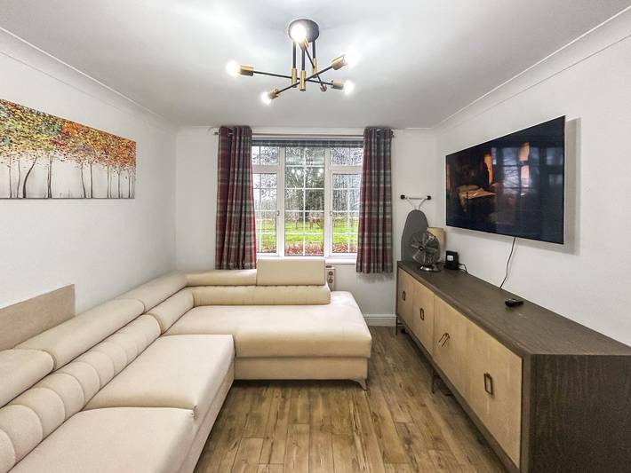 Log cabin for 2 people, with garden in Surrey