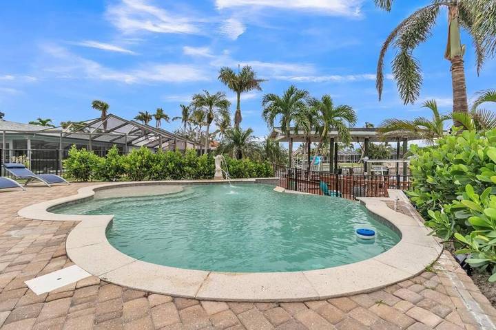 Vakantiehuis voor 11 personen, with zwembad and uitzicht as well as terras in Fort Myers Beach