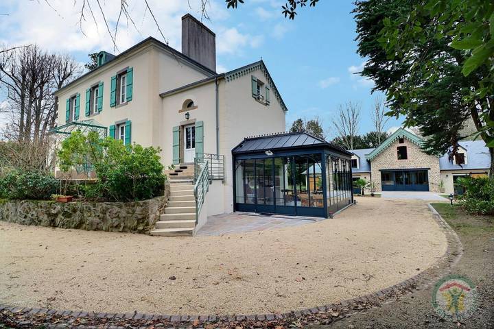B&b voor 5 personen, with Terras and Whirlpool as well as Tuin and Sauna in Saint-Malo