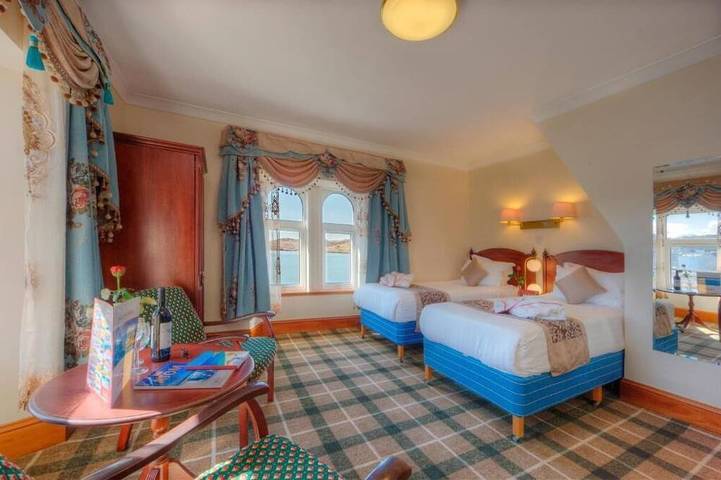 Holiday rental for 2 people, with pool in Oban