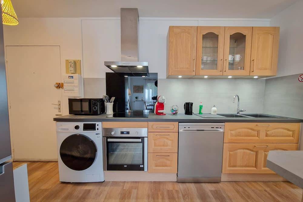 Apartamento entero, Charming rooms in shared flat Cergy center in Cergy, Valle del Oise