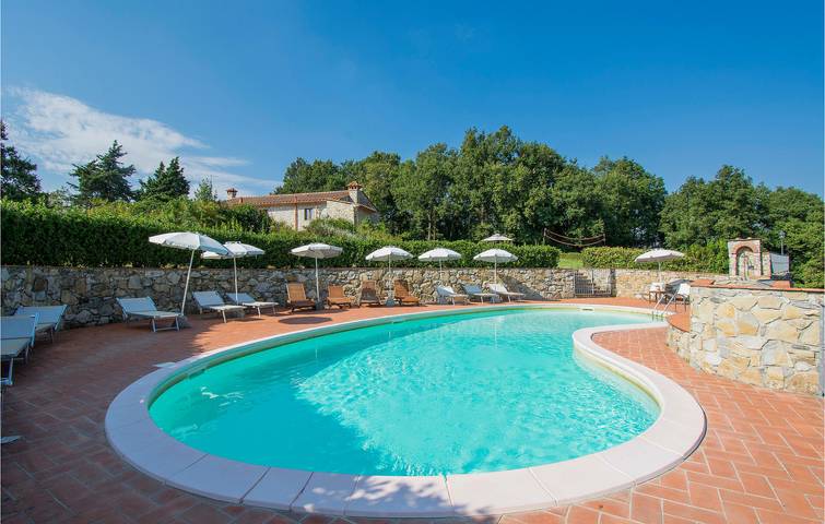 Oasi a bordo piscina: 2 km da Serravalle Pistoiese in Serravalle Pistoiese, Provincia di Pistoia