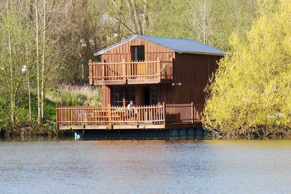 Cabane flottante  je n'suis pas du matin 4 6 pers in Colleville, Région du Havre