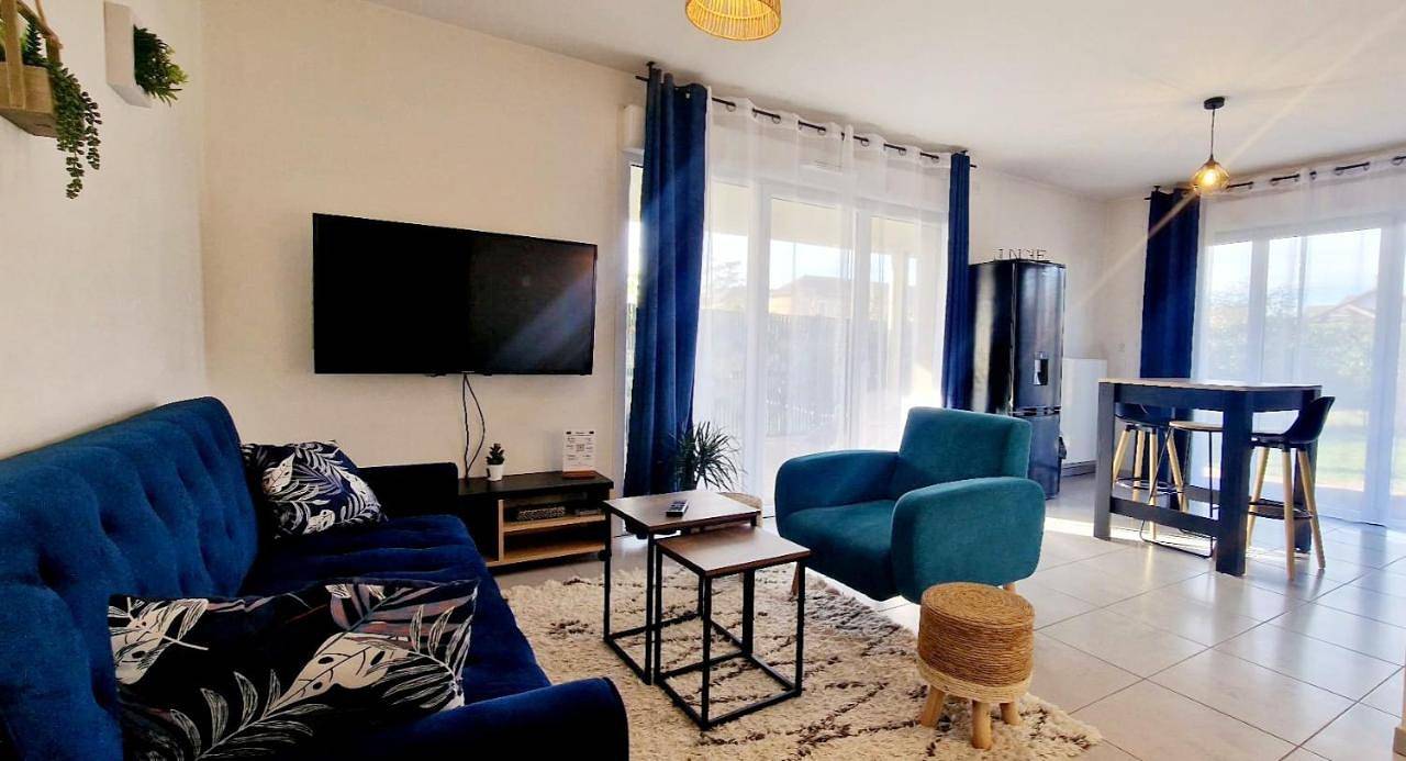 Appartement entier, One-Bedroom Apartment in Douvaine, Région de Thonon-les-Bains