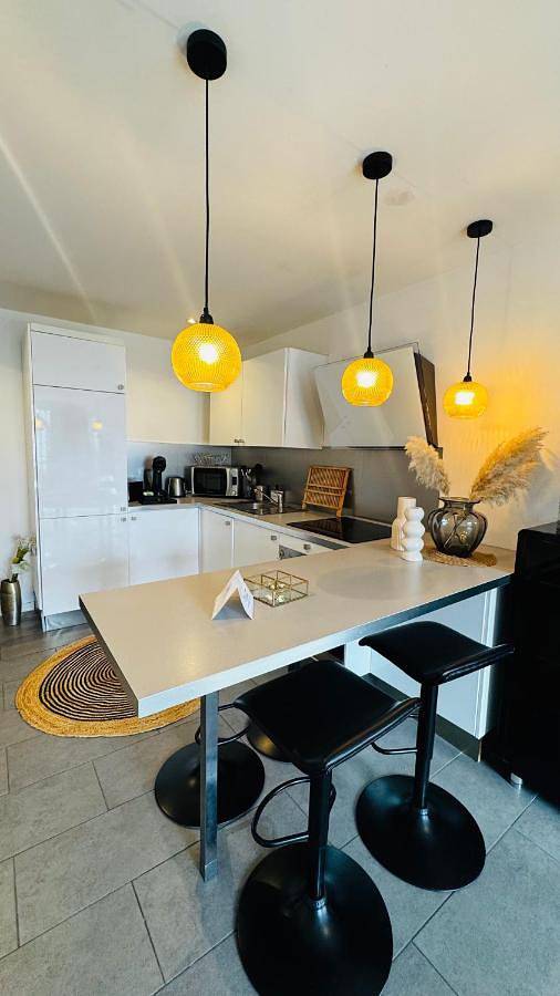 Gîte pour 2 personnes, avec vue et jardin, adapté aux familles dans Office De Tourisme La Grande Motte - 2