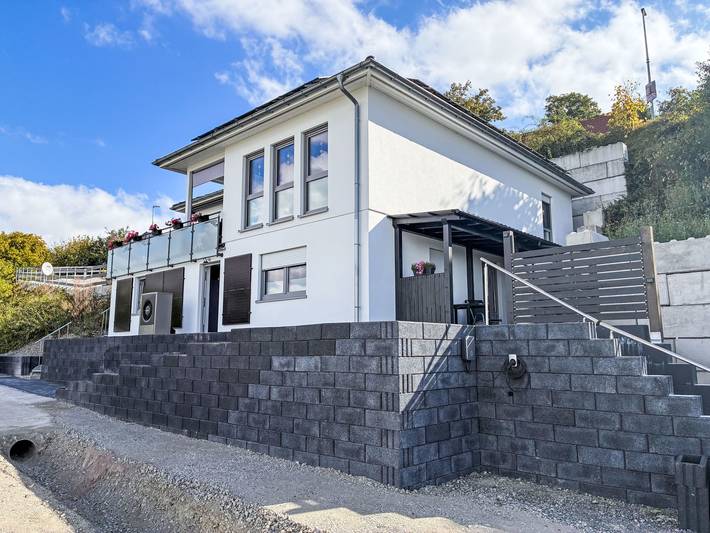 Ferienwohnung für 2 Personen, mit Terrasse und Garten sowie Ausblick
