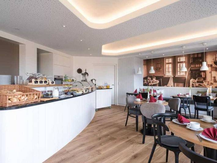 Ferienwohnung für 2 Personen, mit Balkon und Terrasse sowie Sauna und Ausblick in Waren (Müritz) - 4