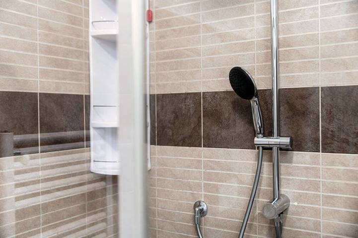 Ganze Wohnung, <strong>Zwei-Zimmer-Wohnung mit Garten in Abbadia Lariana </strong> Lario10 liegt im Herzen von Abbadia Lariana und ist nur wenige Schritte von den zauberhaften Ufern des Comer Sees entfernt. Die helle und fein einge in Abbadia Lariana, Abbadia Lariana Kommune