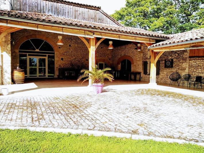 Location de vacances pour 4 personnes, avec jardin ainsi que piscine et vue, adapté aux familles à Monflanquin - 2