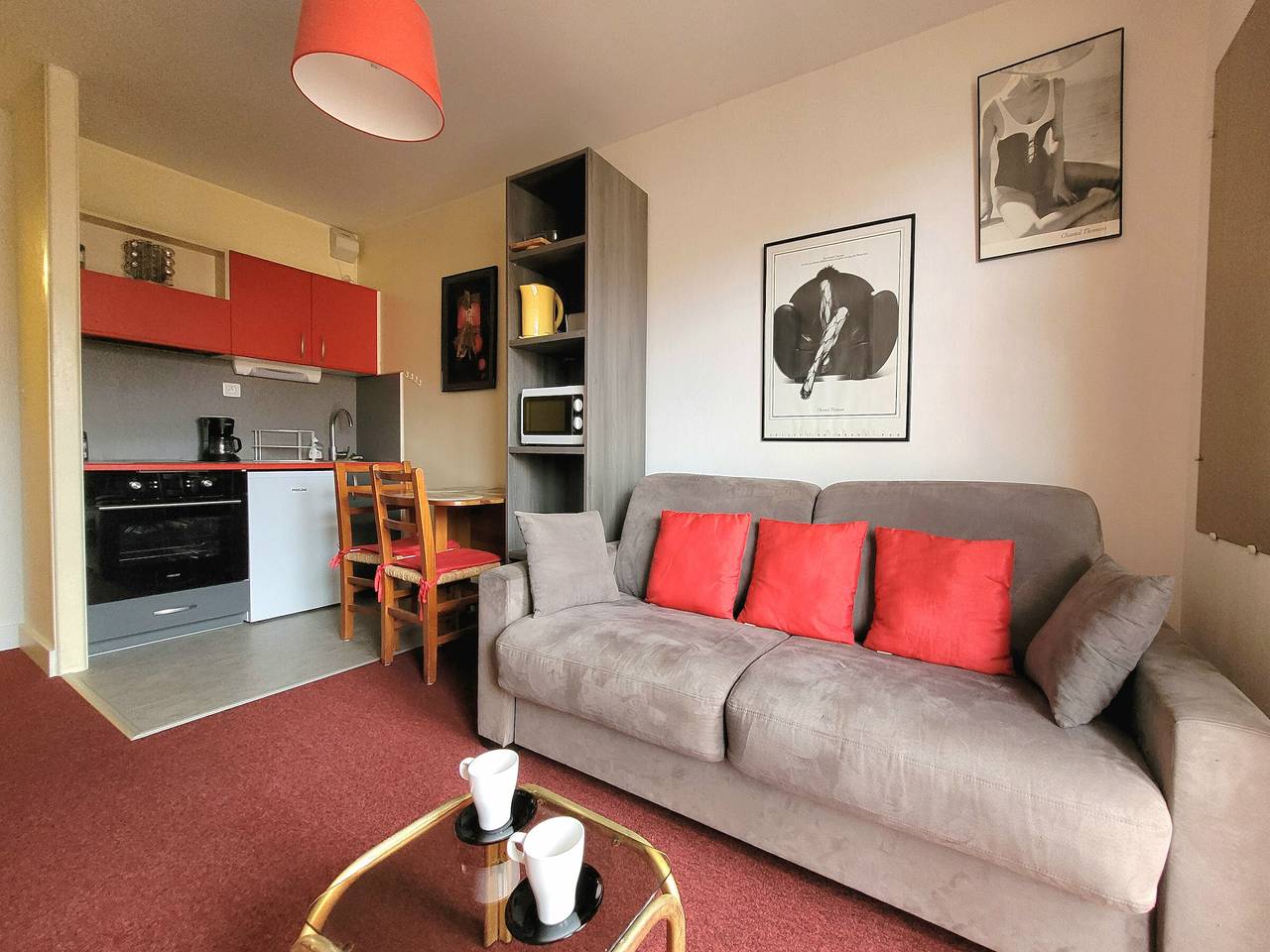 Apartamento entero, Canet-en-Roussillon - Estudio acogedor 2 pers - Frente al mar - Balcón, Tv, mascotas admitidas in Canet-en-Roussillon, Côte d'Améthyste