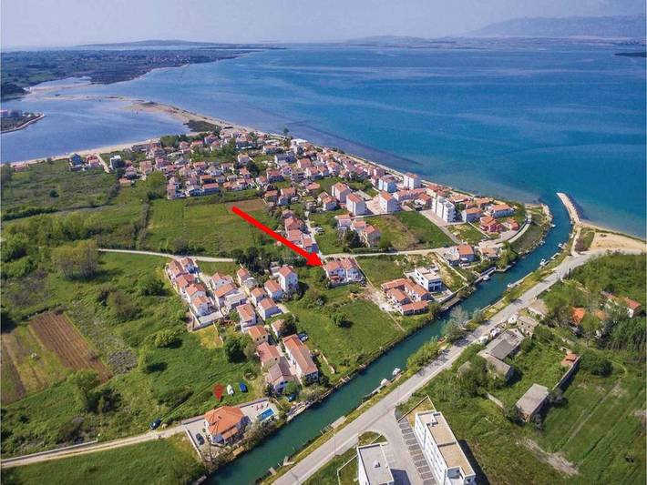 Studio für 2 Personen, mit Balkon und Garten in Nin