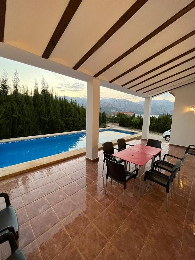 Casa de vacaciones para 8 personas, con vistas además de jardín y piscina, Se admiten mascotas - 1