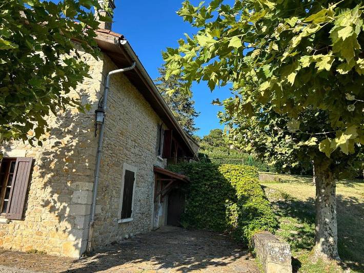 Location de vacances pour 6 personnes, avec vue et jardin à Ambérieu-en-Bugey - 4