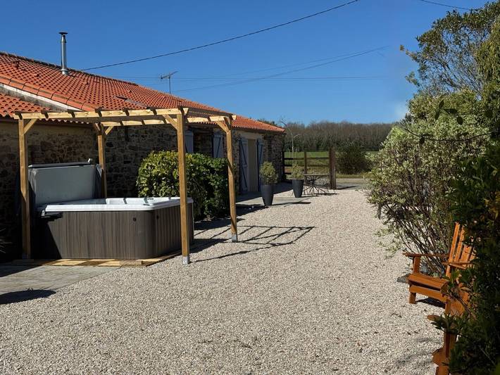 Gîte pour 4 personnes, avec jardin ainsi que jacuzzi et terrasse en Loire-Atlantique - 2