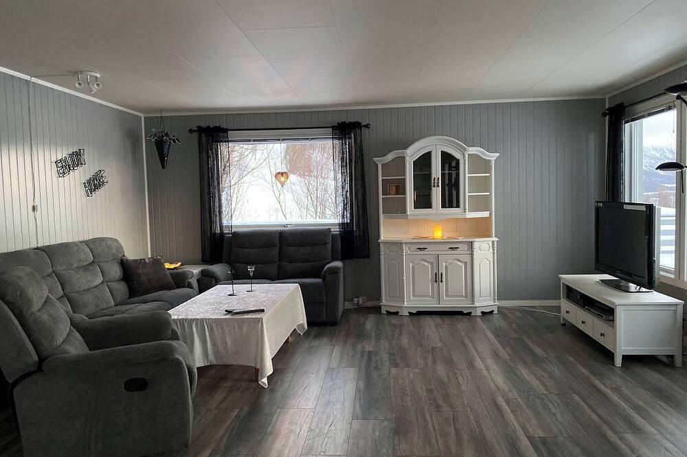 Charles Country House in Balsfjord