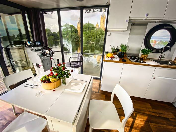 Ferienwohnung für 6 Personen, mit Seeblick in Schweriner Schloss - 2