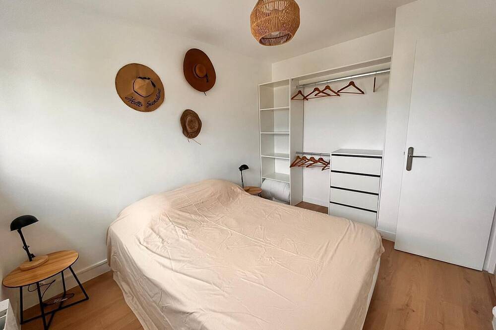 Appartement entier, Charmant duplex avec grande terrasse en cœur de ville, proche gare et commerces in Villepreux, Yvelines