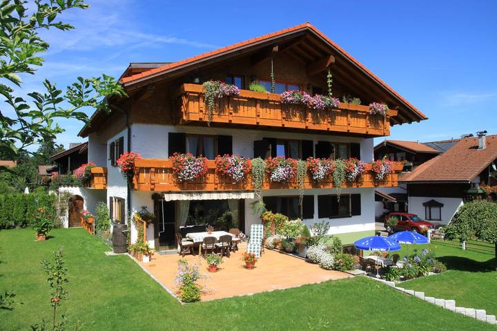 Pension für 3 Personen, mit Balkon und Terrasse sowie Garten und Sauna im Allgäu