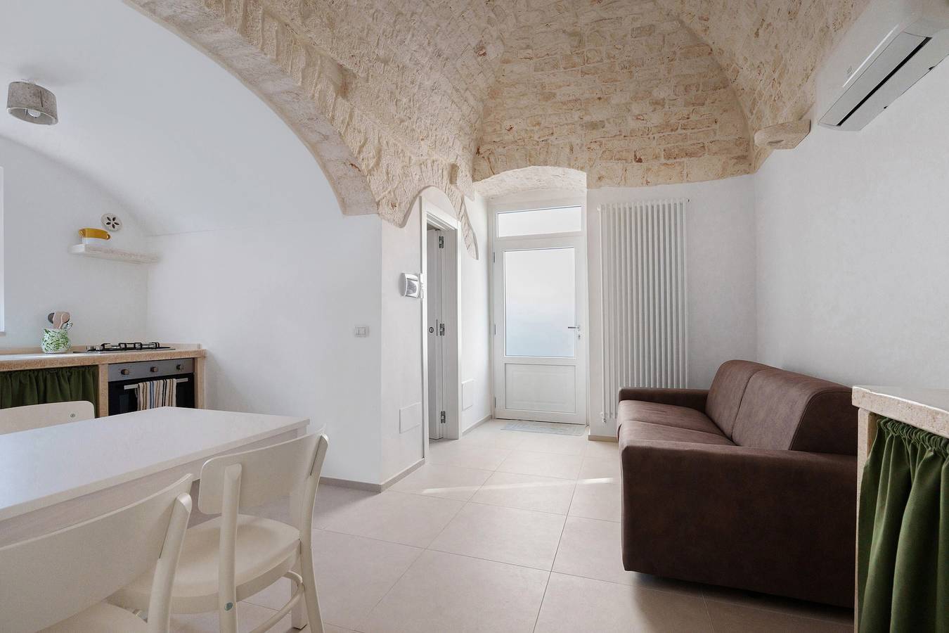 Appartement entier, Appartement « Archinpietra » avec Wi-Fi et climatisation in Noci, Province de Bari