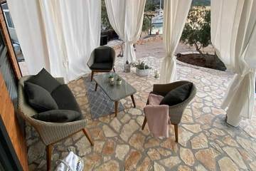 Camping für 6 Personen, mit Balkon und Garten sowie Pool, mit Haustier auf Murter