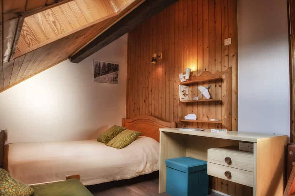 Chalet Familiale Le Petit Nid Corrençon en Vercors proche ski/village in Corrençon-en-Vercors, Parc naturel régional du Vercors