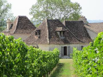Gîte pour 2 personnes, avec vue et terrasse ainsi que jardin et piscine à Boisse