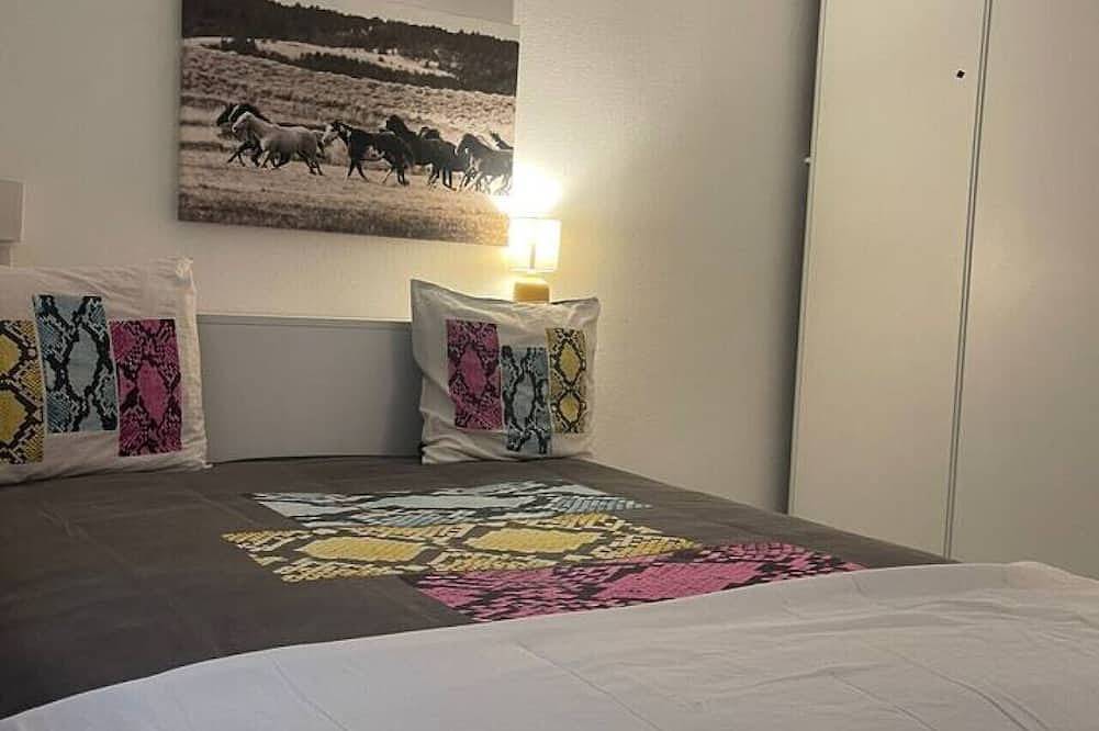 Entire apartment, Grabels Soleil Calme & Piscine in Grabels, Montpellier region