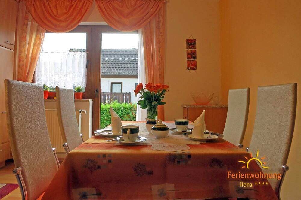 Ganze Wohnung, Helle und moderne Ferienwohnung für 4 Personen in Zweibrücken, Pfalz