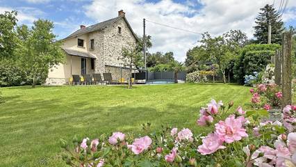 Gîte pour 7 personnes, avec piscine et jardin dans Glanges