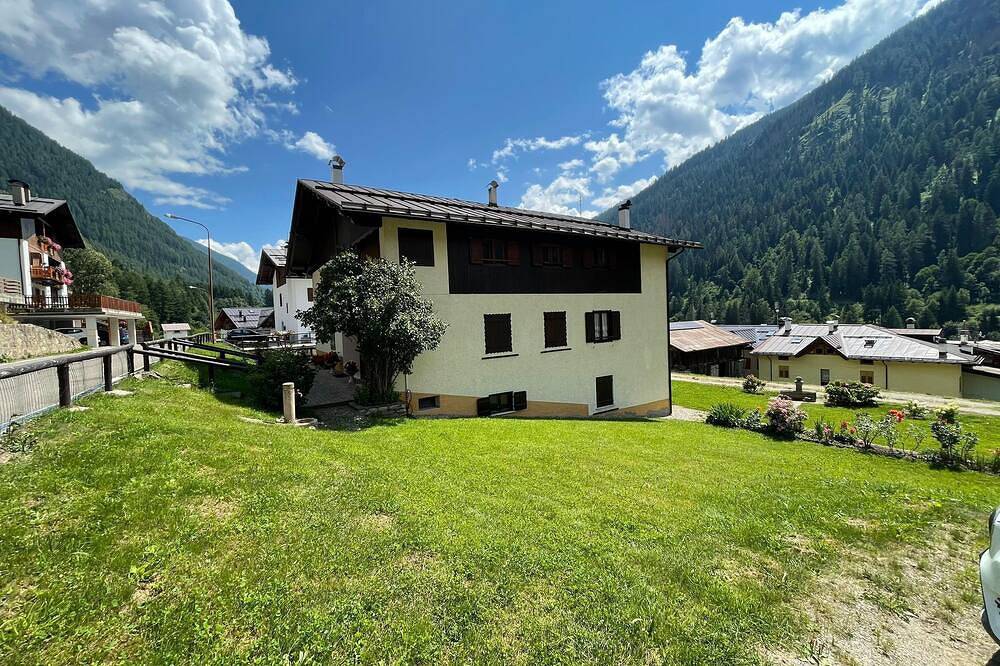 Appartamento intero, Chalet Nontiscordardime, accogliente alloggio alpino nel cuore delle Dolomiti. in Peio, Parco Nazionale dello Stelvio