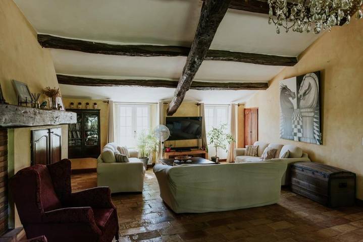 Chambre d’hôte pour 2 personnes, avec vue ainsi que piscine et jardin, adapté aux familles à Montauroux - 4