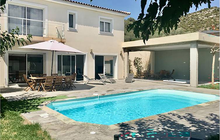 Location de vacances pour 10 personnes, avec jardin ainsi que piscine et terrasse à Oletta - 2